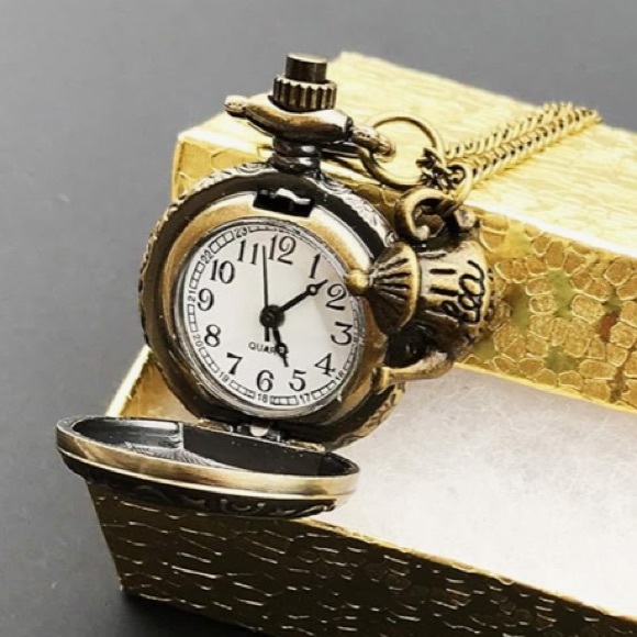 SOLD - Alice in Wonderland watch necklace - Picture 2 of 13